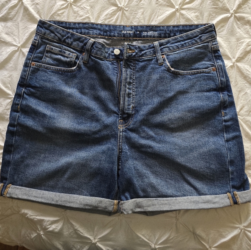 Old Navy Women's High-Rise O.G. Straight Denim Shorts